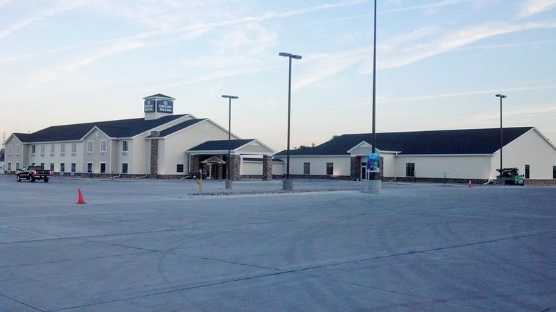 Cobblestone Hotel & Suites - Broken Bow,Custer County>>Broken Bow,2.5 star
