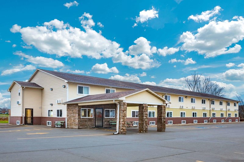 Super 8 By Wyndham Fort Madison,Fort Madison>>Burlington,2 star