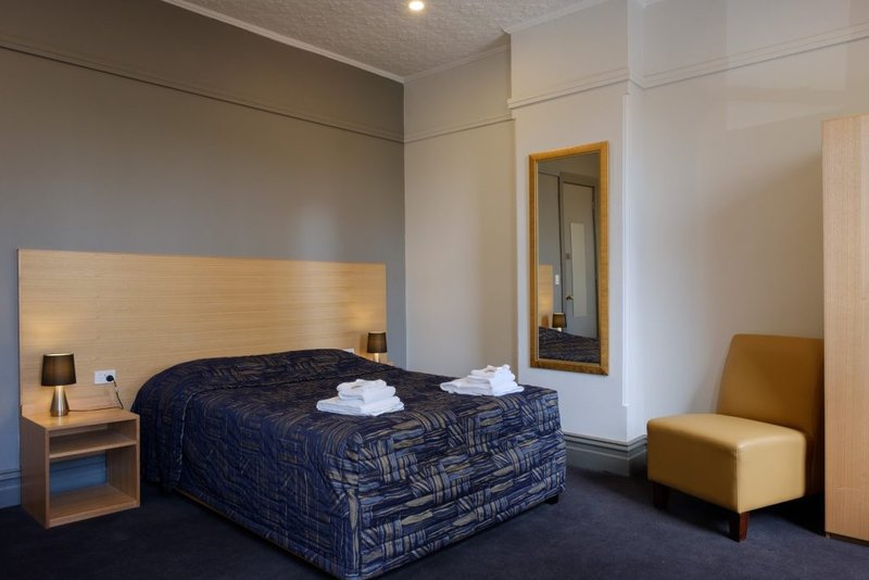 Royal Exhibition Hotel,New South Wales>>Haymarket,3 star