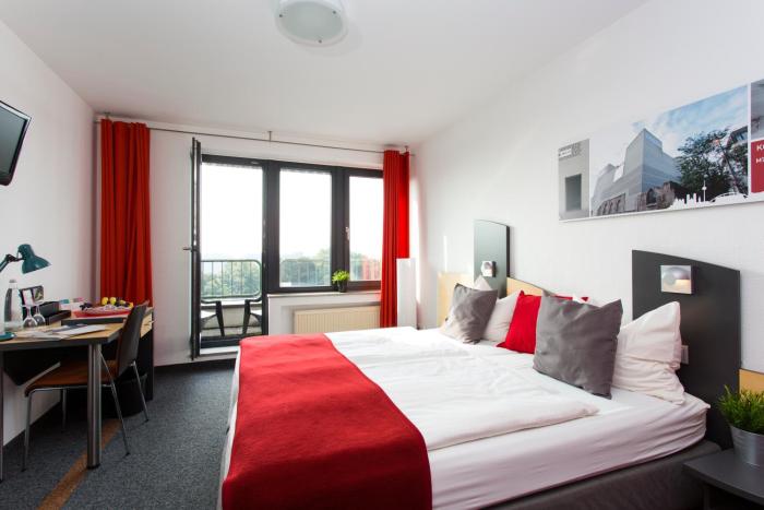 Djh Jugendherberge Köln-Riehl,,3 star
