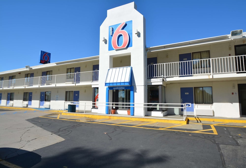 Motel 6 Chicopee, Ma - Springfield