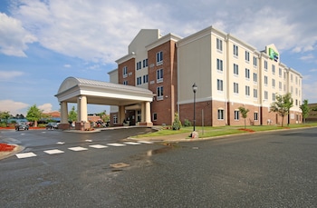 Holiday Inn Express & Suites Charlotte North By Ihg,Huntersville>>Charlotte,3 star