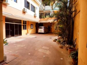 Jr Hotel,,3 star