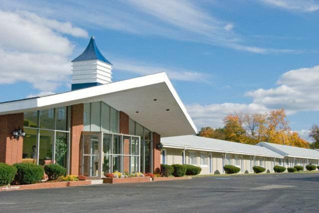 Monticello Inn Framingham,Natick>>Framingham,2.5 star