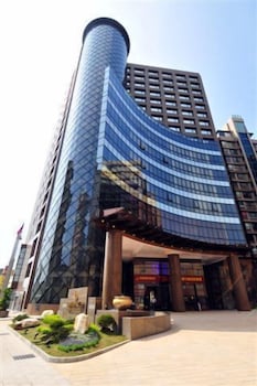 monarch skyline hotel