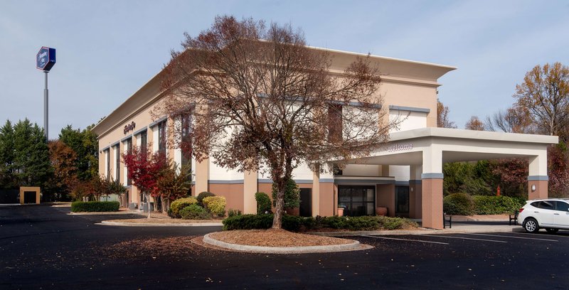 Hampton Inn Commerce,Atlanta>>Athens,2.5 star