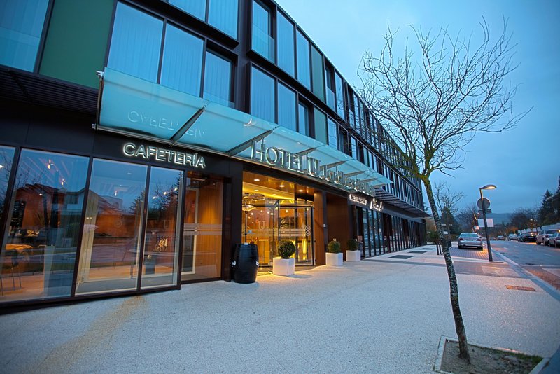 Sercotel Jardines De Uleta Suites