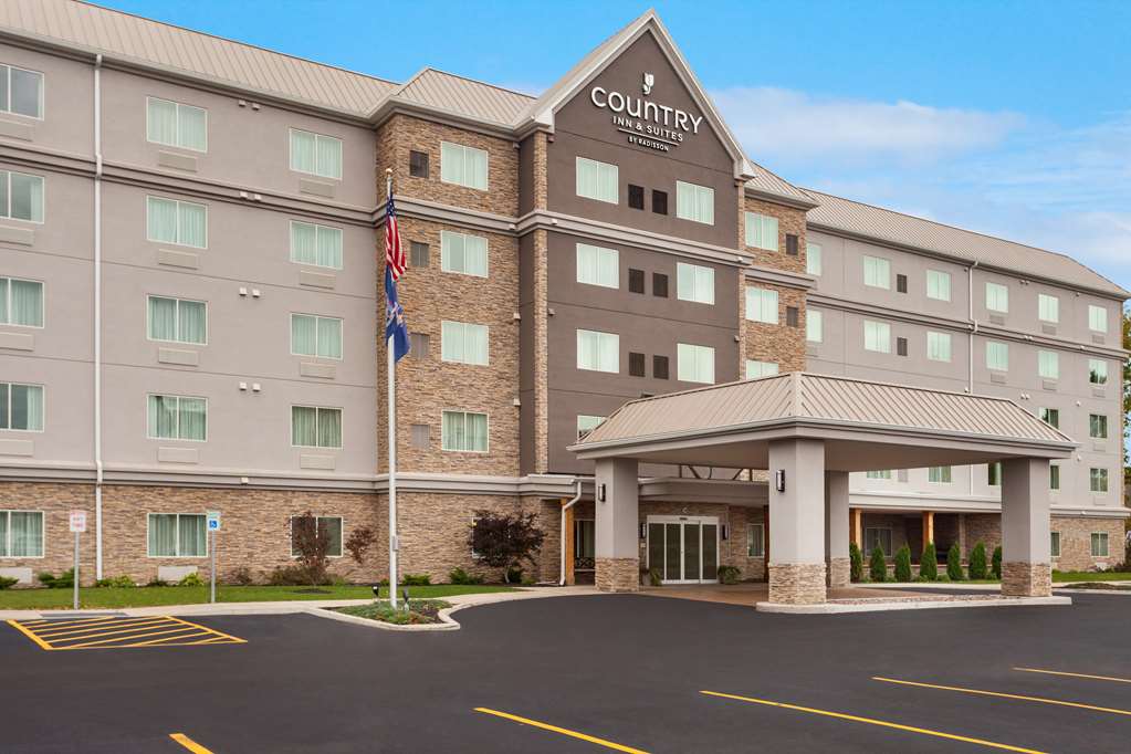 country inn and suites by radisson buffalo south i 90 ny