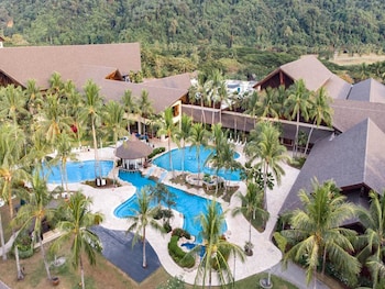 nexus resort and spa karambunai