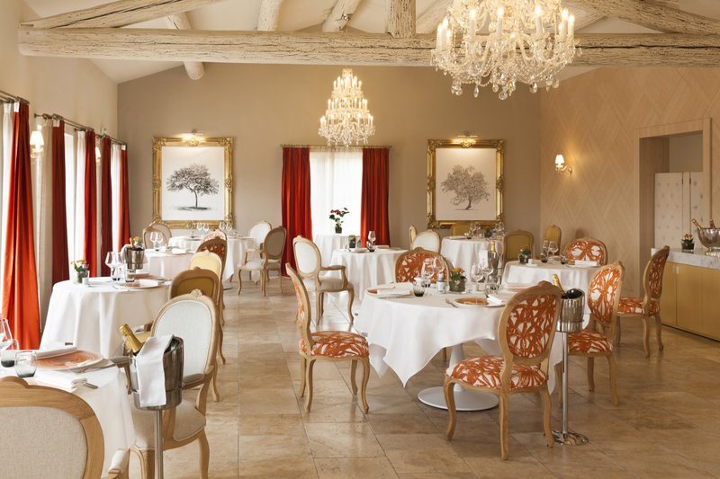 Mas Des Herbes Blanches Hotel & Spa,Gordes>>Avignon,5 star