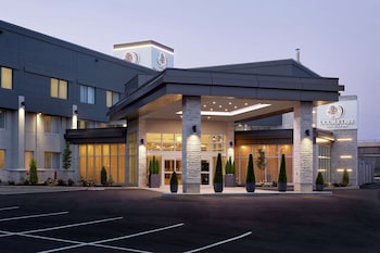 Doubletree By Hilton Montreal Airport,Dorval>>Cote-Saint-Luc,4 star