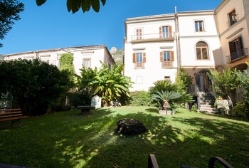 Dimora Del Prete Di Belmonte - Bed & Breakfast,Isernia>>Cassino,3 star