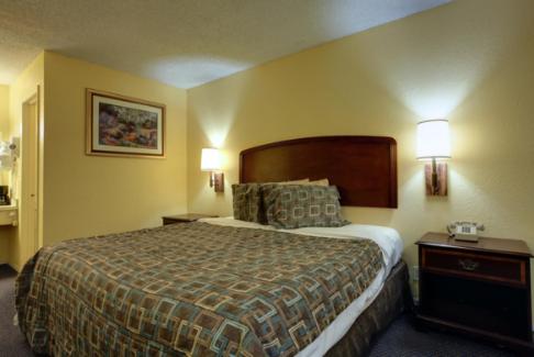 Americas Best Value Inn Comanche,Comanche>>Brownwood,2 star