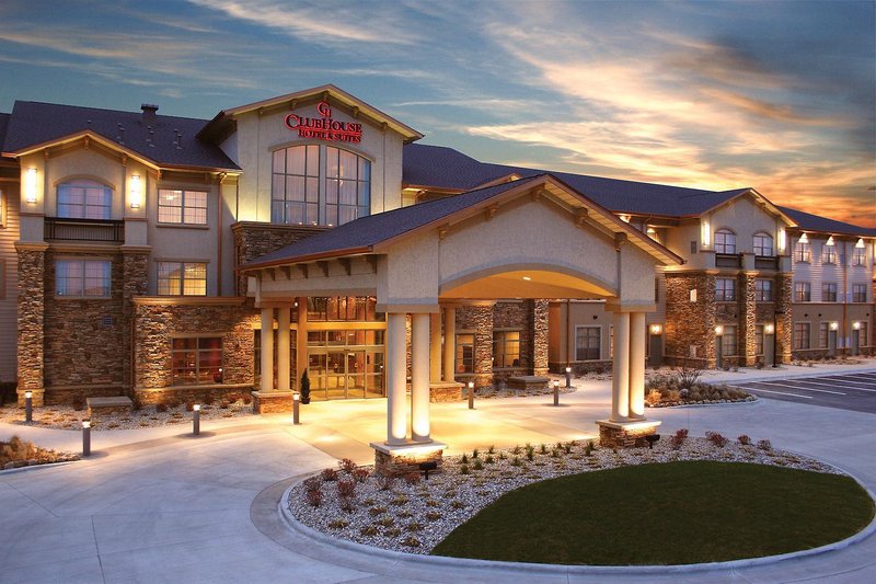 Clubhouse Hotel Suites Sioux Falls,Near Empire Mall,3 star