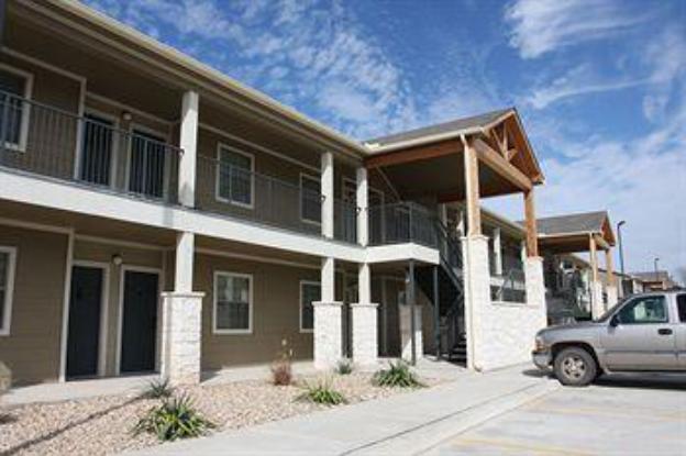 eagles den suites cotulla a travelodge by wyndham