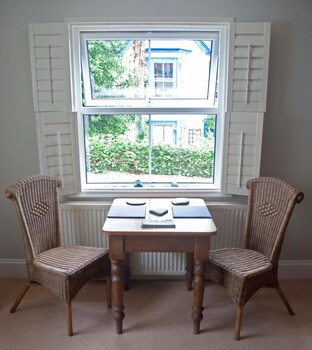 Highbury Garden Suite,,4 star
