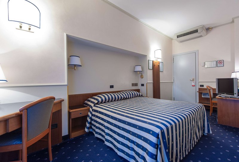 hotel flora