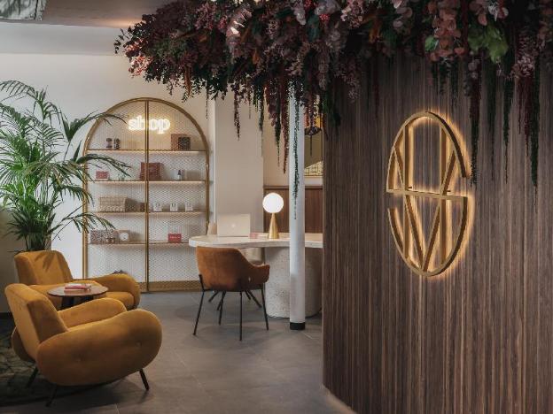 Seven Hotel Paris,20 Rue Berthollet,4 star
