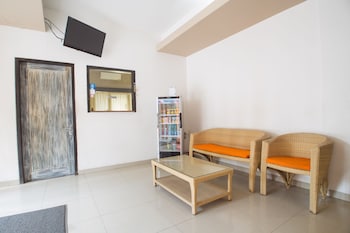 Adikara Renon Hotel,,2 star