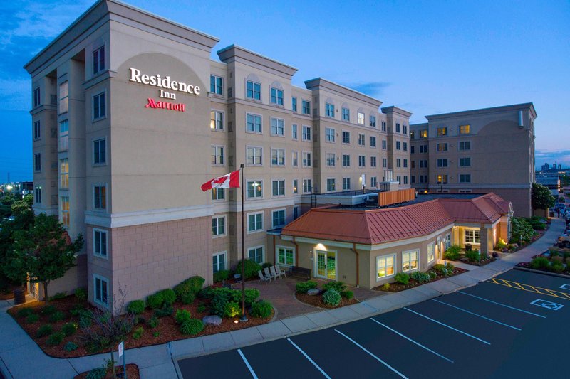 residence inn by marriott mississauga airport corporate centre west