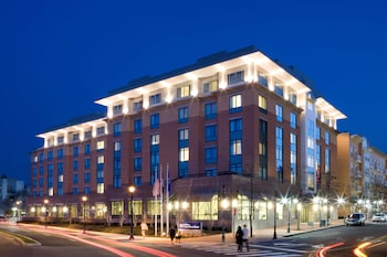 Hilton Garden Inn Arlington-Shirlington,Arlington>>Alexandria,3 star