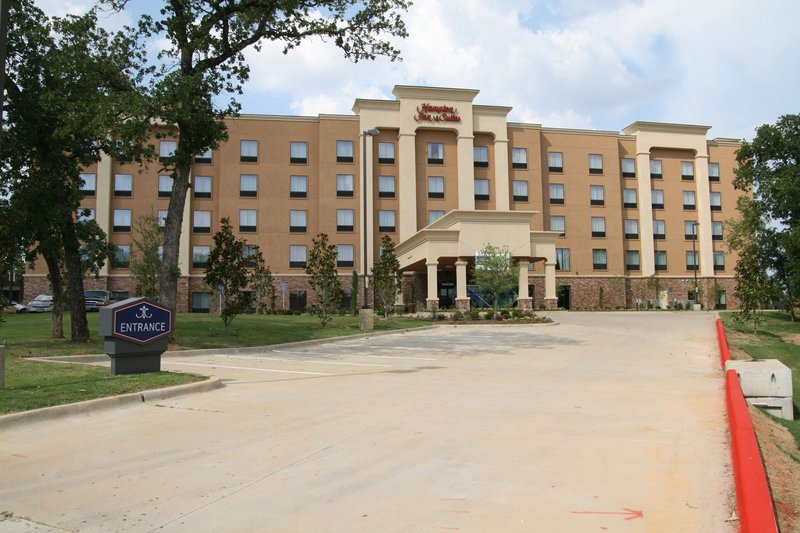 hampton inn and suites dallas arlington n entertainment dist