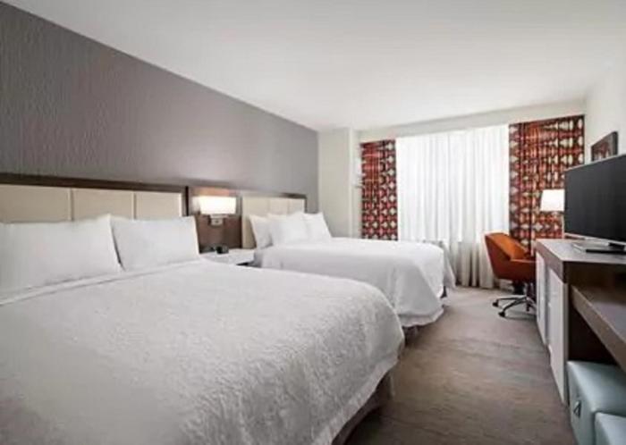 Hampton Inn Glendale Milwaukee, Wi,,3 star