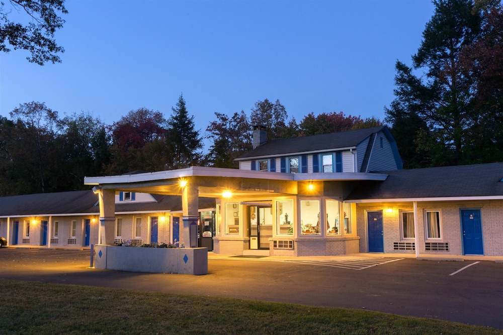 Night Lodge,,1 star