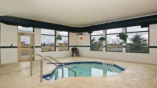 Holiday Inn Express Hotel & Suites Fort Atkinson By Ihg,Fort Atkinson>>Cambridge,3 star