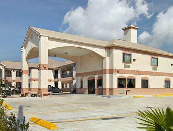Sapphire Inn And Suites,In Deer Park,2 star