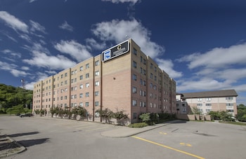 Residence & Conference Centre - Kitchener Waterloo,Kitchener>>Cambridge,2 star