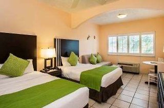 Ports Of Call Resort,Grace Bay>>Caicos Islands,3 star