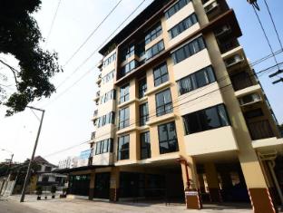 Nida Rooms Bangna Central Plaza At Bangna 21 Residence,,2 star