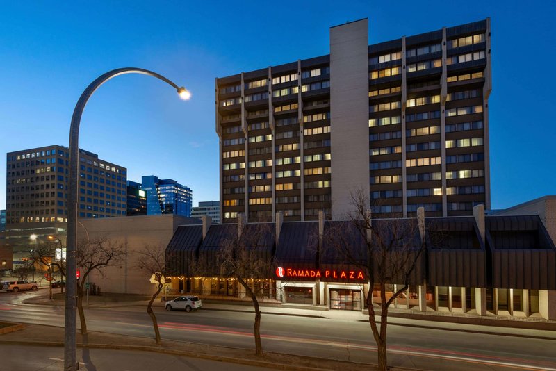 Ramada Plaza By Wyndham Regina Downtown,Regina>>Emerald Park,3 star