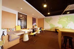 iu hotel hezhou university high speed railway station