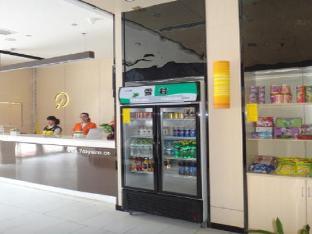 7 Days Inn (Yueyang Tianyue Avenue Pedestrian Street),,2 star