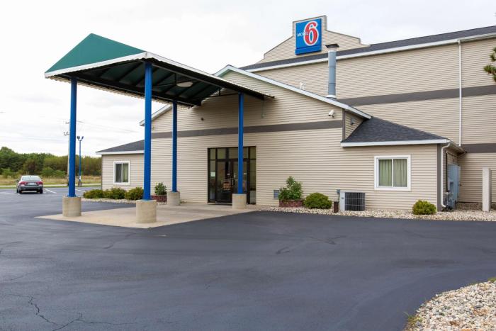Motel 6 Baraboo, Wi - Lake Delton,,2 star