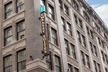 embassy suites louisville downtown