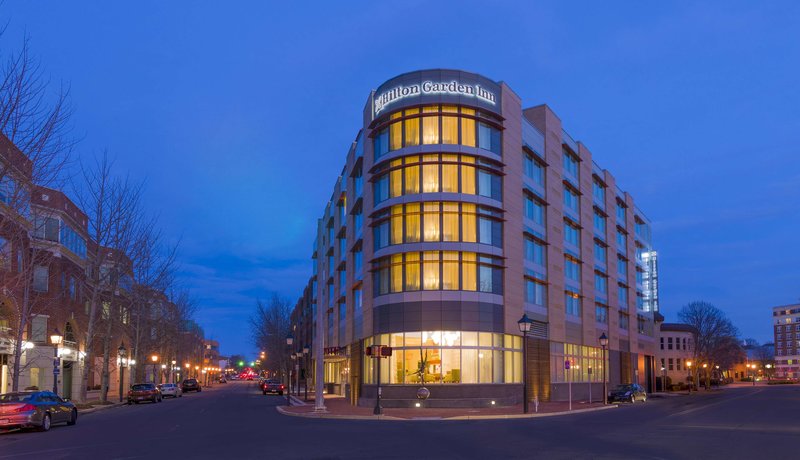 hilton garden inn alexandria old town national harbor