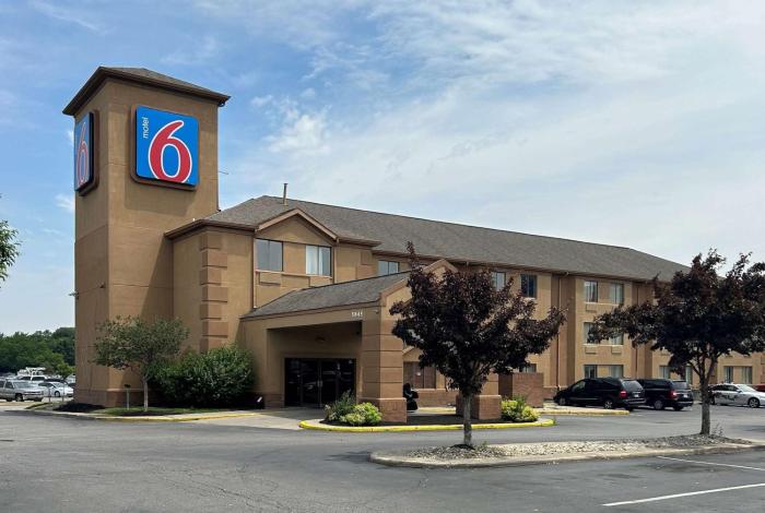 motel 6 indianapolis in airport