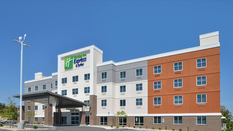holiday inn express and suites lexington east winc