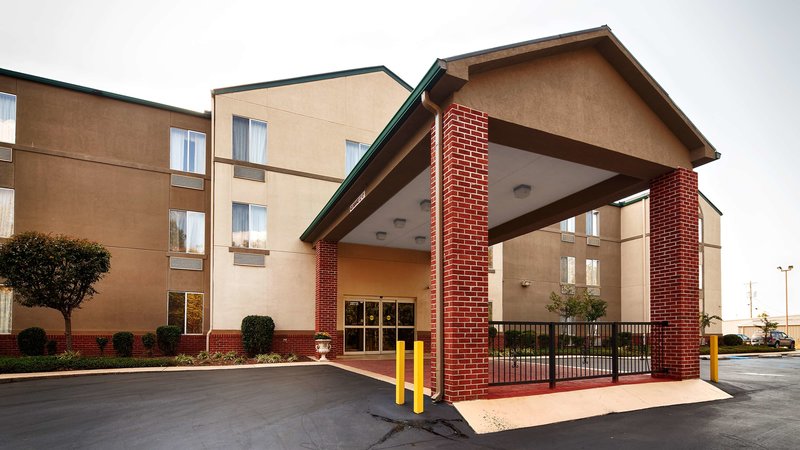 Best Western Plus Russellville Hotel & Suites