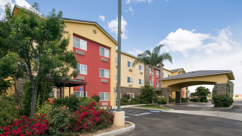 Best Western Plus Wasco Inn & Suites
