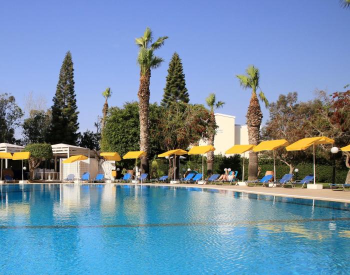 papouis protaras hotel