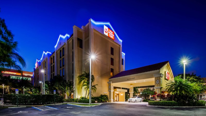 best western plus kendall hotel and suites