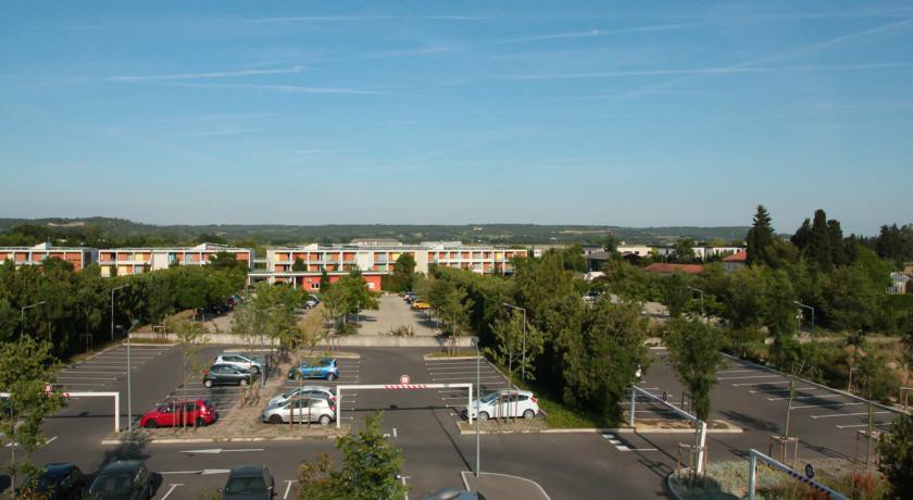 kosy apparthotels campus del sol esplanade