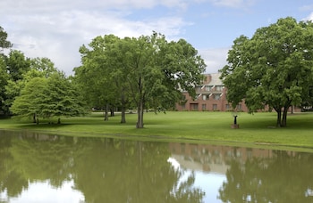 New Harmony Inn Resort And Conference Center,Grayville>>Evansville,3 star