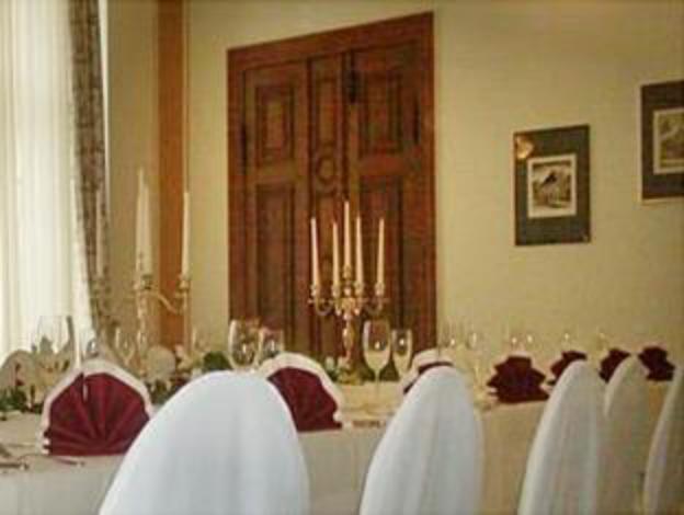 Hotel Schloss Neustadt-Glewe,,4 star