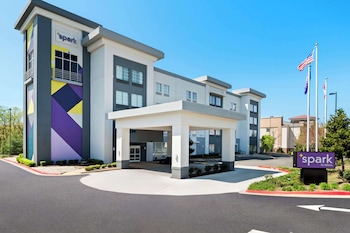 spark by hilton little rock west