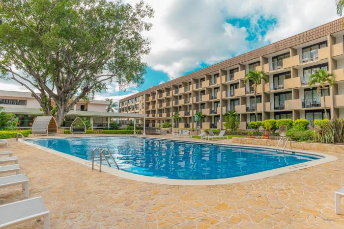 irazu hotel and studios